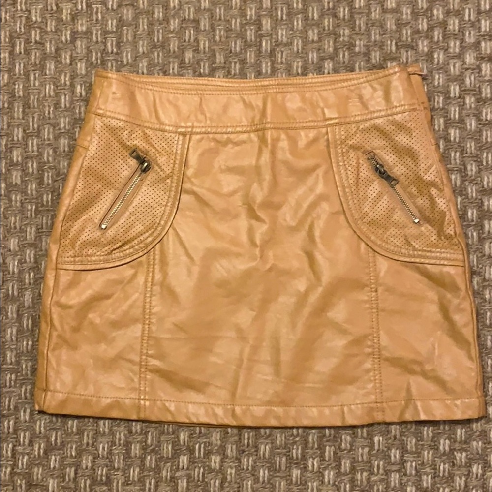 Pink soup dollhouse faux leather skirt size medium